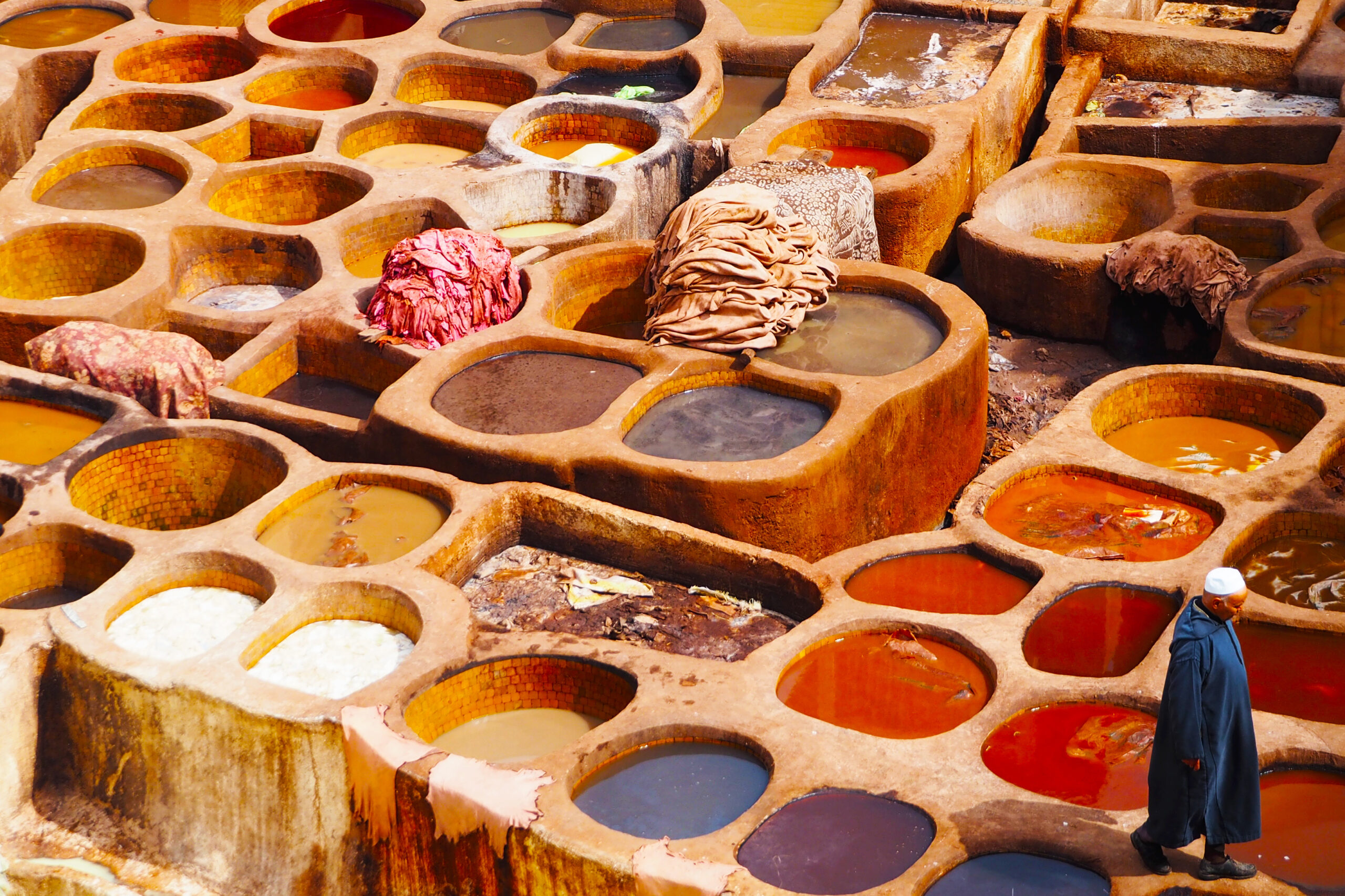 production-services-and-filming-in-marocco-colorful-tannery